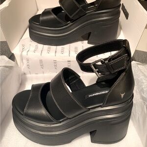 WINDSOR SMITH Black Platform Match Sandals Size 7